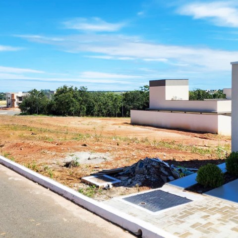 Imagem representativa: Lote a venda em Caldas Novas no Condomínio de alto padrão Del Fiore - área de 436m