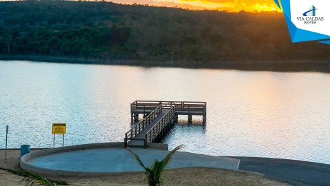 Dois Lotes lada a lado a venda no Setor Lago Sul em Caldas Novas