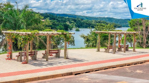 Dois Lotes lada a lado a venda no Setor Lago Sul em Caldas Novas