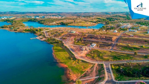 Dois Lotes lada a lado a venda no Setor Lago Sul em Caldas Novas